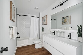 The Marc in Philadelphia, PA - Foto de edificio - Building Photo