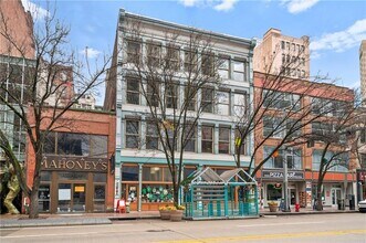 951 Liberty Ave in Pittsburgh, PA - Building Photo - Building Photo