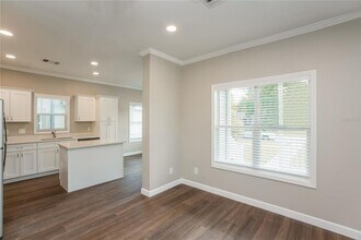 1700 45th St S in St. Petersburg, FL - Foto de edificio - Building Photo