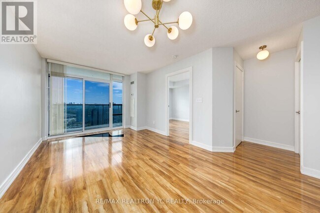 18-2618 Harrison Garden Blvd in Toronto, ON - Building Photo - Building Photo