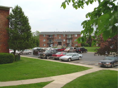 Heritage Court Apartments in Crown Point, IN - Building Photo - Building Photo