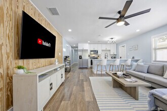 79 S Brevard Ave, Unit SI ID1389639P in Cocoa Beach, FL - Foto de edificio - Building Photo