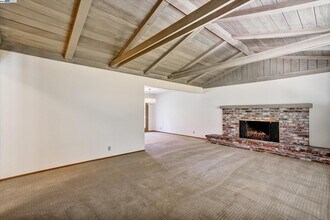 613 Huntleigh Dr in Lafayette, CA - Building Photo - Building Photo