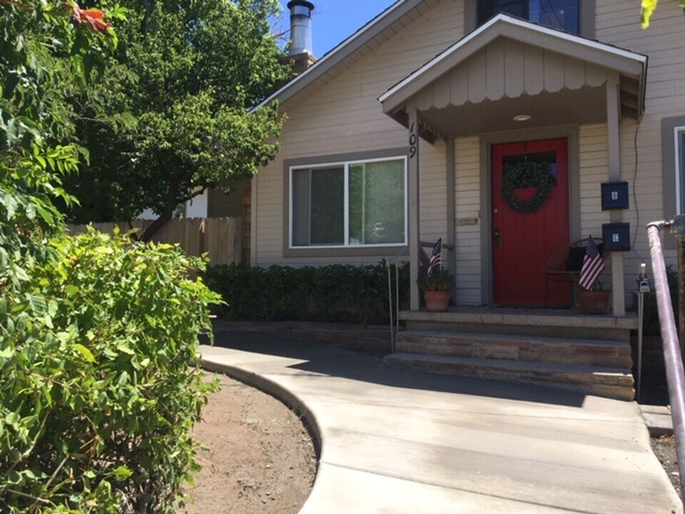 109 W Carleton St in Prescott, AZ - Building Photo