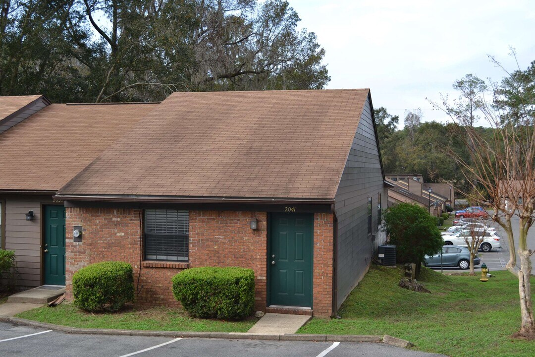 2041 Continental Ave in Tallahassee, FL - Building Photo