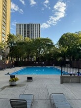 2605 S Indiana Ave, Unit 1005 in Chicago, IL - Building Photo - Building Photo