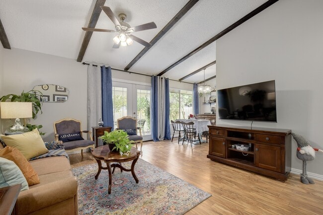 501 Wolverton Dr in Austin, TX - Building Photo - Building Photo