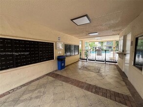 9301 SW 92nd Ave, Unit A217 in Miami, FL - Building Photo - Building Photo