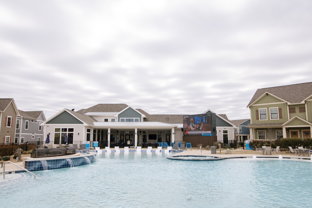 The Heights at College Station in College Station, TX - Foto de edificio