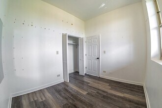 317 S Homan Ave, Unit 3E in Chicago, IL - Building Photo - Building Photo