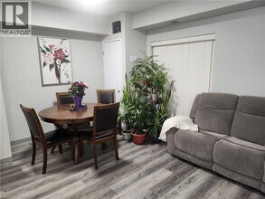 736 Old Albert St in Waterloo, ON - Building Photo - Building Photo