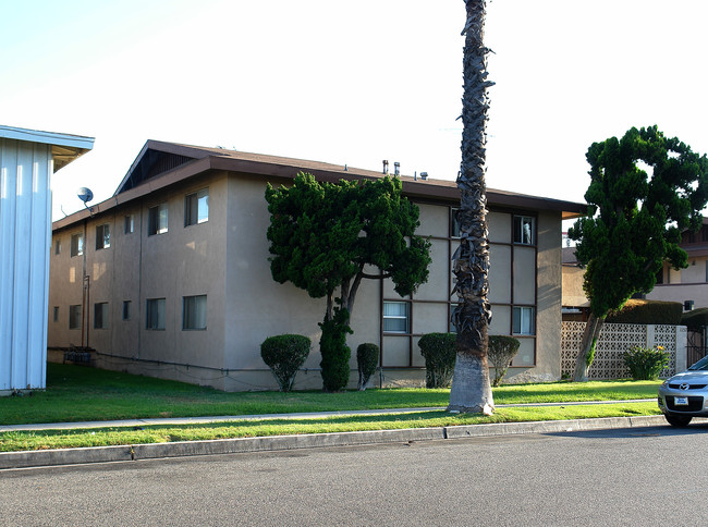 1157 W Casa Grande Ave in Anaheim, CA - Building Photo - Building Photo