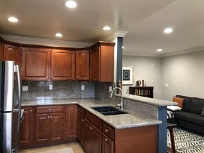 4633 Marine Ave, Unit 258 in Lawndale, CA - Foto de edificio - Building Photo