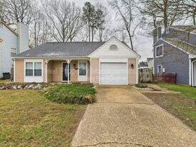 236 Huntstree Pl in Newport News, VA - Building Photo
