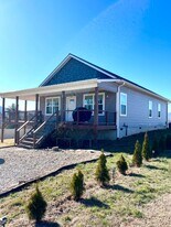 98 Dix Creek Chapel Rd in Asheville, NC - Building Photo