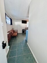 1105 W Rock Spring Rd in Greenville, NC - Building Photo - Building Photo