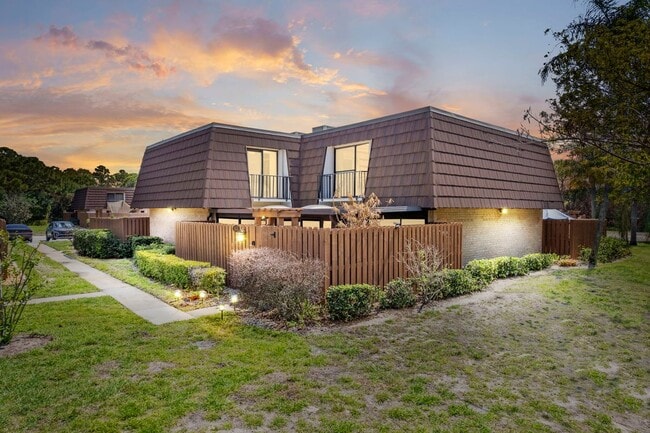 property at 5674 SE Riverboat Dr