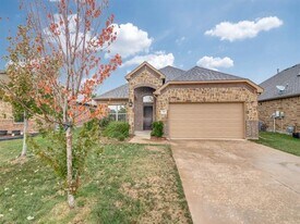 710 Teakwood Dr in Greenville, TX - Building Photo