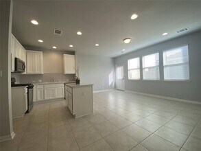 1712 Artesian Spgs Xing in Leander, TX - Building Photo - Building Photo