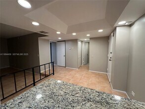 3650 Inverrary Dr in Lauderhill, FL - Building Photo - Building Photo