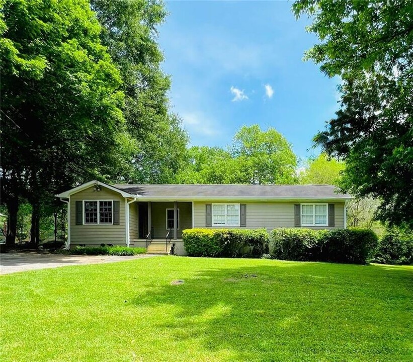 727 Scott Cir in Decatur, GA - Building Photo