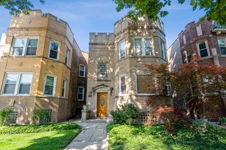 5618 N Artesian Ave-Unit -G in Chicago, IL - Building Photo