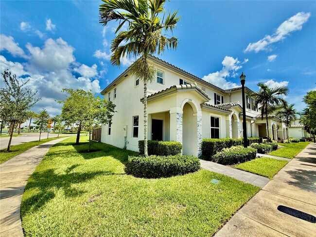 2701 SE 15th St in Homestead, FL - Building Photo - Building Photo