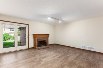 4847 Dierker Rd in Columbus, OH - Building Photo - Building Photo