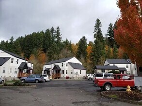 600 California Ave in Vernonia, OR - Building Photo - Building Photo