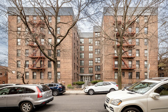 4720 40th St in Long Island City, NY - Building Photo - Building Photo