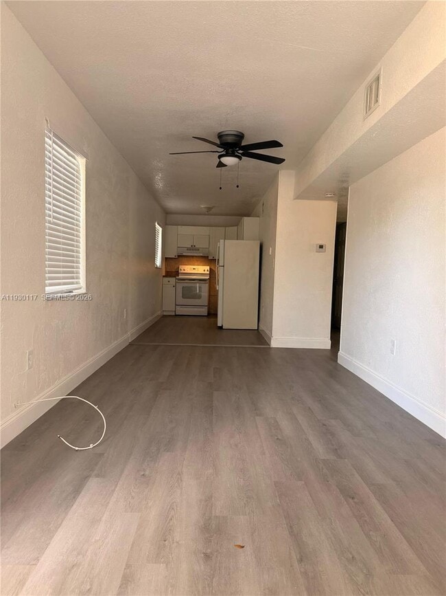 1123 NW 27th Ave in Fort Lauderdale, FL - Building Photo - Building Photo