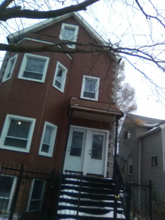 1846 N Mozart St in Chicago, IL - Building Photo