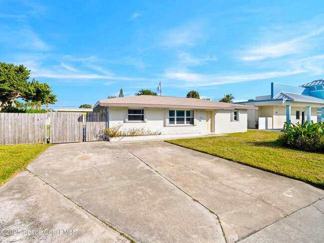 130 Cinnamon Dr in Satellite Beach, FL - Building Photo - Building Photo