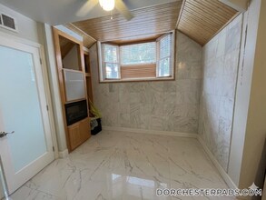 235 Savin Hill Ave, Unit B in Boston, MA - Building Photo - Building Photo