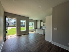 1516 Mahlow Dr in Longview, TX - Building Photo - Building Photo