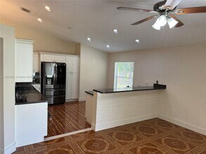9095 SW 20th St in Miramar, FL - Building Photo - Building Photo