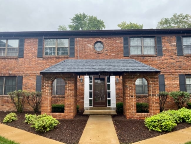 property at 7971 Royal Arms Ct