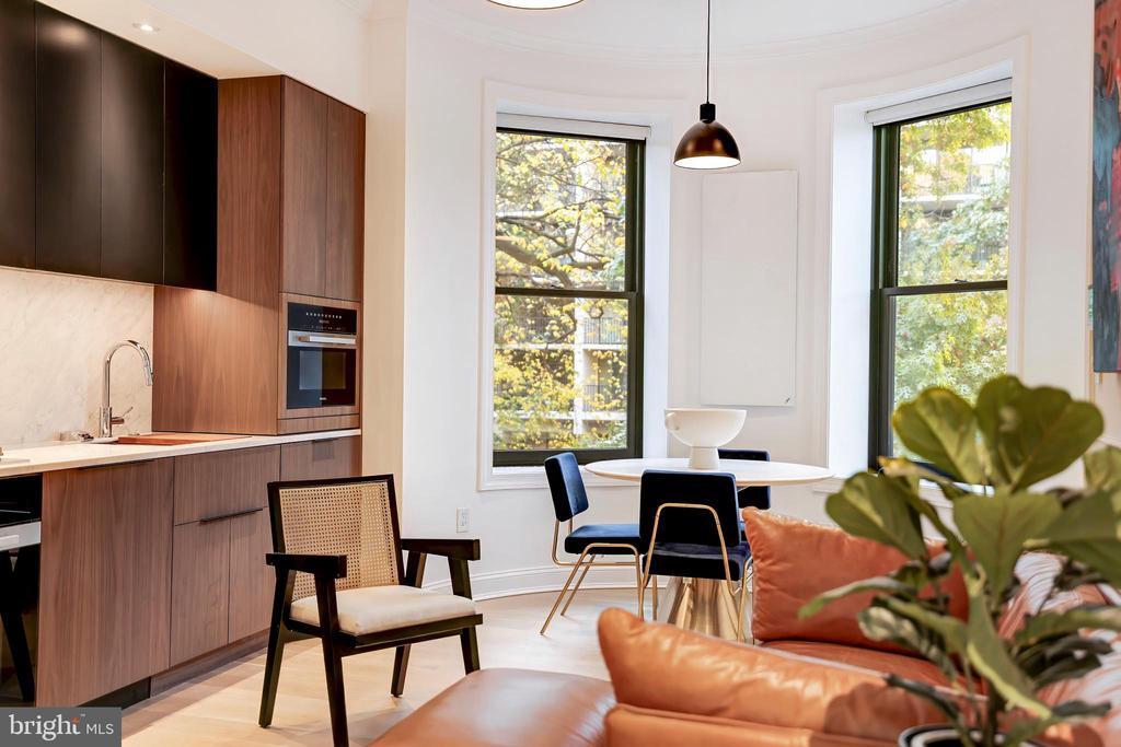 1262 New Hampshire Ave NW-Unit -4 in Washington, DC - Foto de edificio