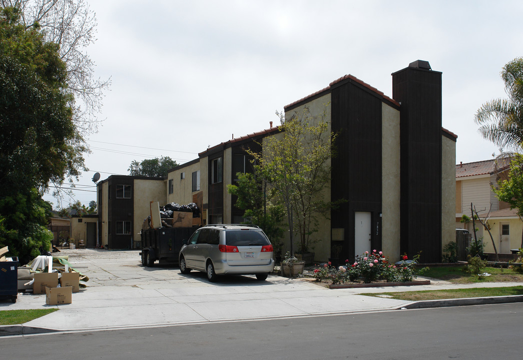 7832 Speer Ave in Huntington Beach, CA - Building Photo