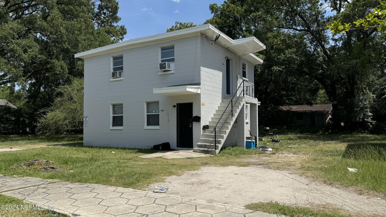 1110 W 29th St in Jacksonville, FL - Building Photo