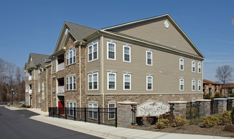 Hearthstone at Moore's Mill Crossing Apartamentos