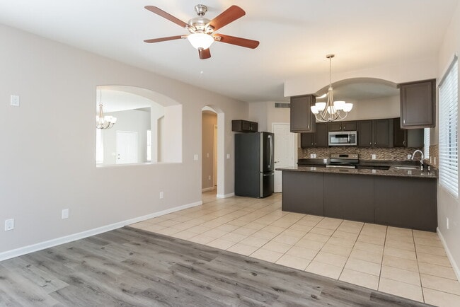 7233 S 40th Ave in Phoenix, AZ - Building Photo - Building Photo