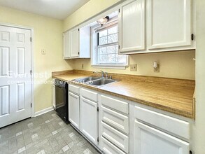 217 Mimosa Ave in Colonial Beach, VA - Building Photo - Building Photo