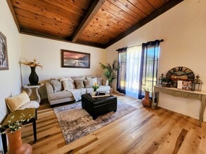 380 Deodara St in Vacaville, CA - Building Photo - Building Photo
