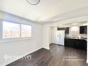 44 Frobisher Ct in Cambridge, ON - Building Photo - Building Photo