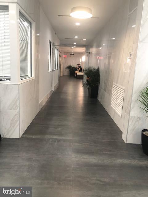 2101 Chestnut St in Philadelphia, PA - Building Photo