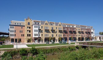 Front Street Lofts in Lemont, IL - Foto de edificio - Building Photo