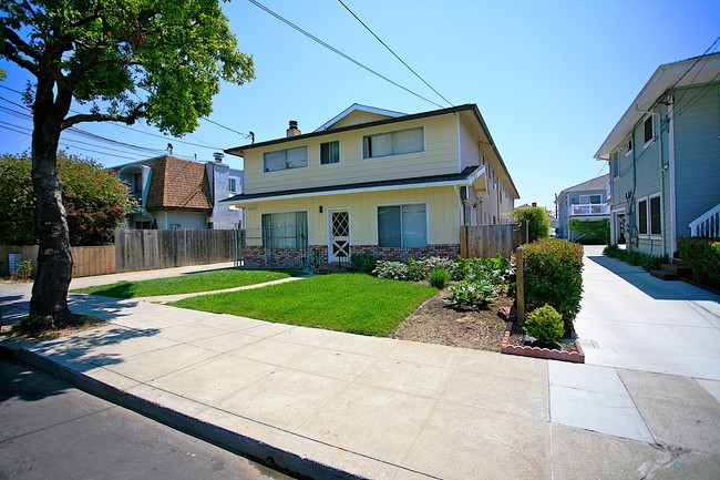 1148 Regent St in Alameda, CA - Foto de edificio - Building Photo