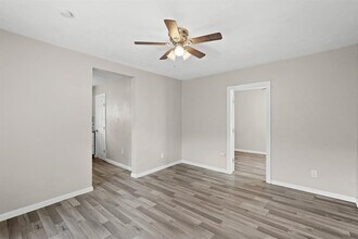 523 Henke St in Houston, TX - Building Photo - Building Photo