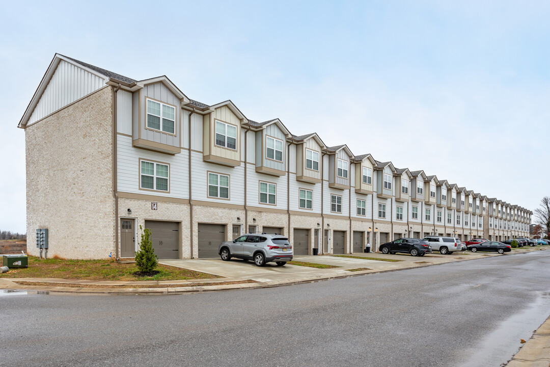 The Villas at Charleston Oaks in Clarksville, TN - Building Photo